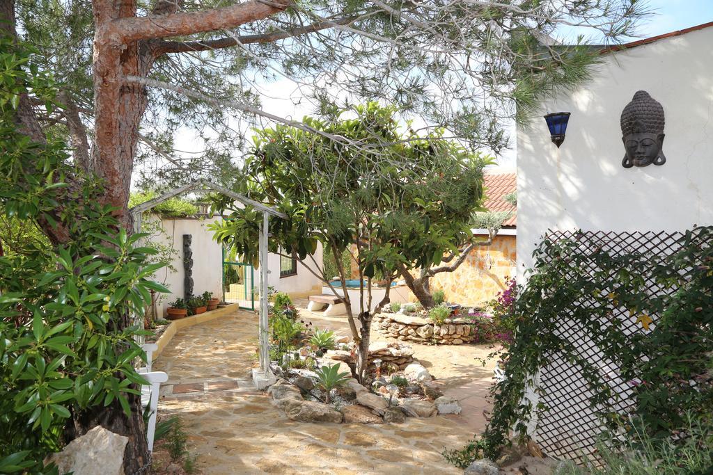 Yurta Mongola Delta Del Ebro Hotel Camarles Ngoại thất bức ảnh