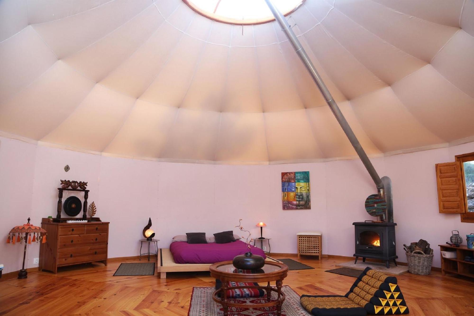 Yurta Mongola Delta Del Ebro Hotel Camarles Ngoại thất bức ảnh