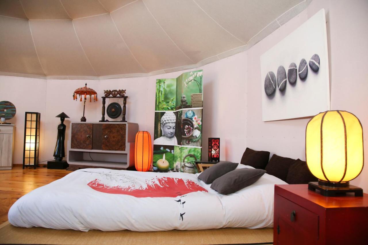 Yurta Mongola Delta Del Ebro Hotel Camarles Ngoại thất bức ảnh